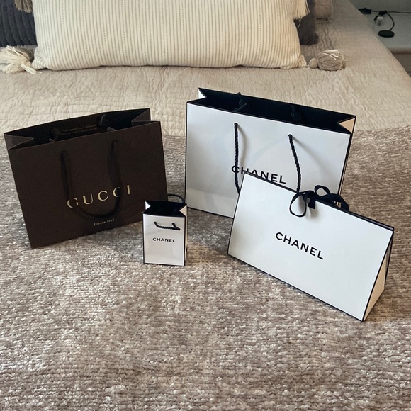 Gucci Handbags - Shopping Bags